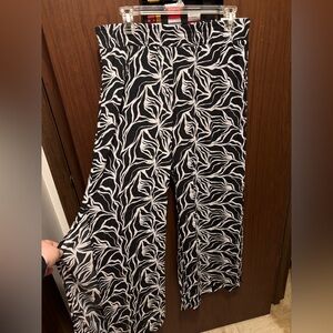 Serra Black & White Leaf Print Beach Pants | M 8-10 | NWT